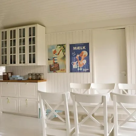 Semesterbostad Four-bedroom In Hornbak